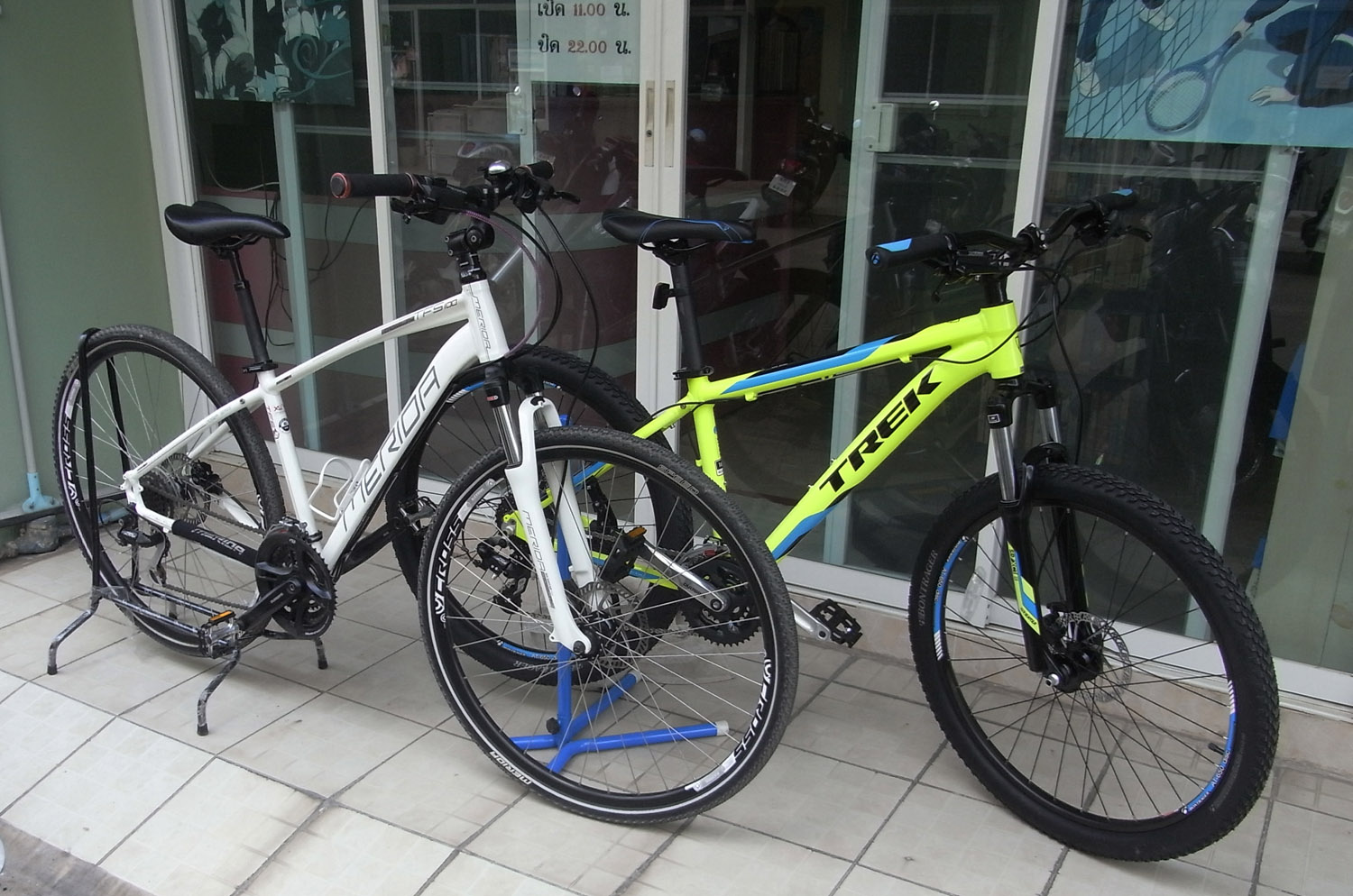 Trek 3700d discount