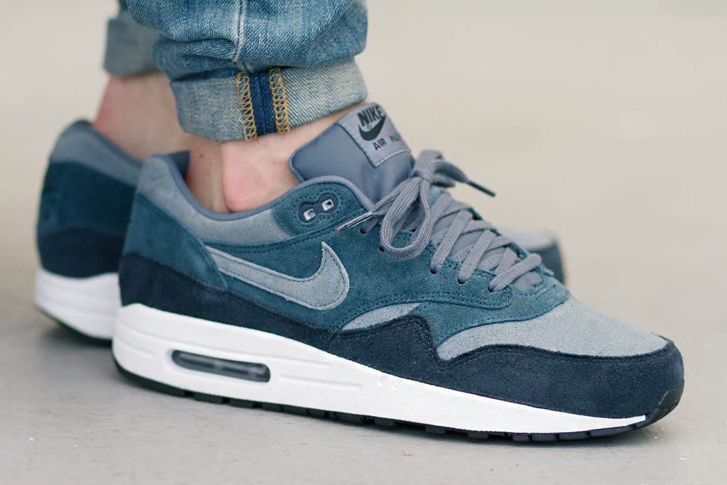air max one suede