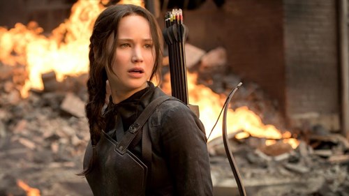รีวิวหนัง : The Hunger Games Mockingjay Part 2 สงคราม ขนนก กับ ดอกไม้ -  Pantip