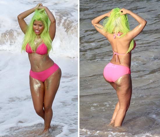 Nicki Minaj naken och visar hennes rov