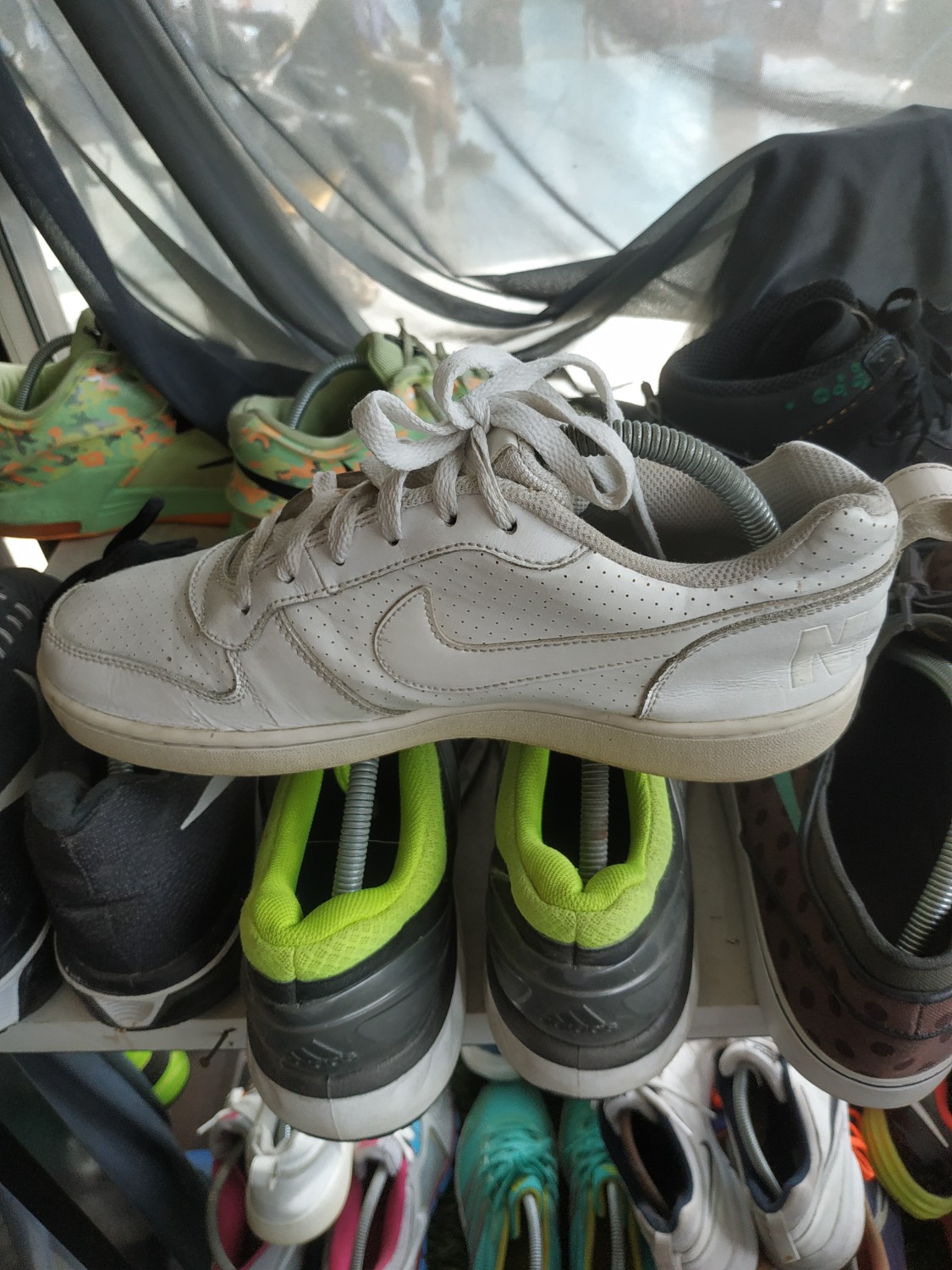 Nike court deals royale pantip