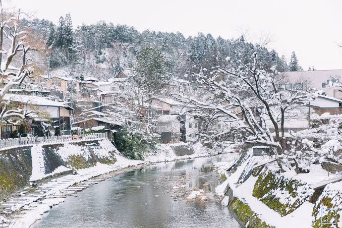 จะไปโอซาก้า แล้วอยากไปเที่ยววิวหิมะ ควรไปที่ไหนดีครับ เช่น นากาโน่  ชิราคาวาโกะ Rokko หรือ Wakayama ครับ - Pantip