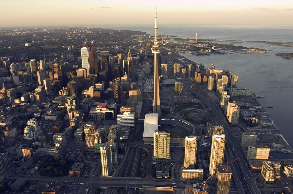 ผลการค้นหารูปภาพสำหรับ .ซีเอ็นทาวเวอร์ (CN Tower)