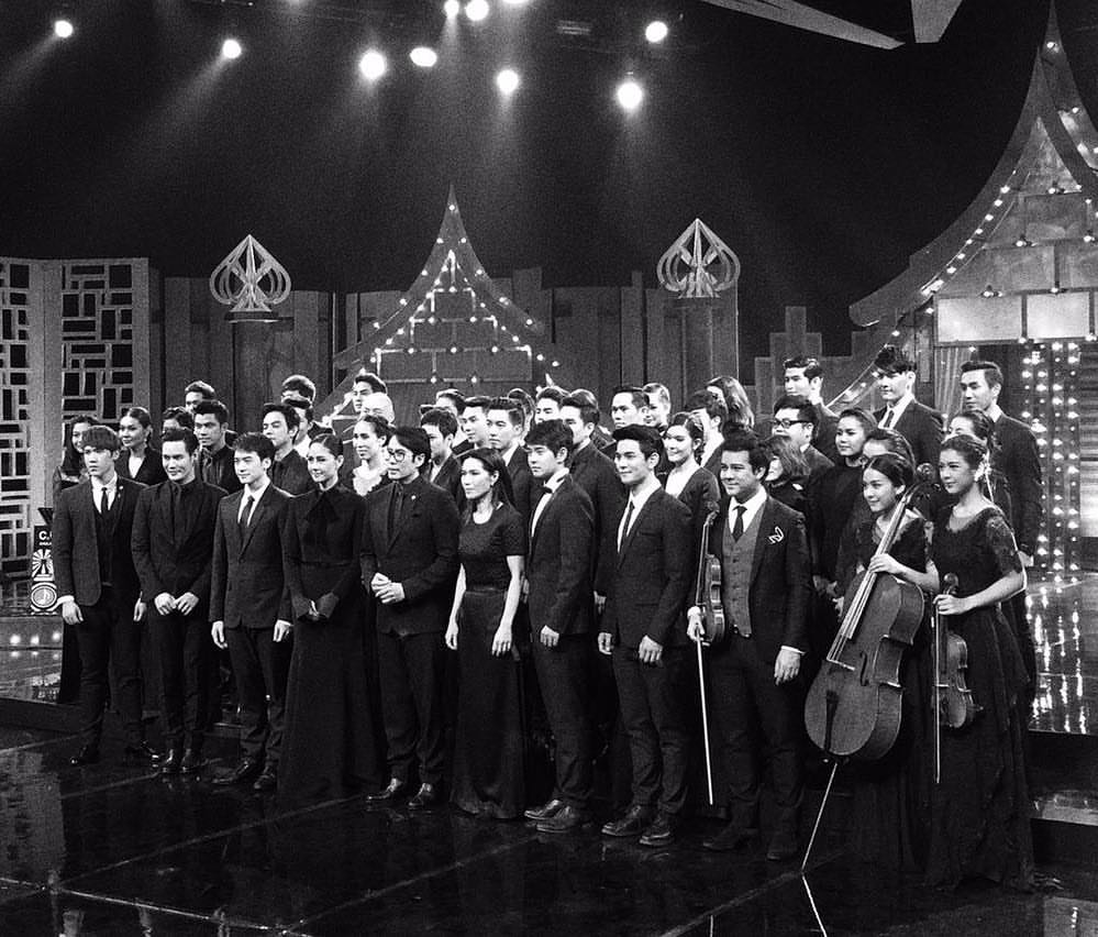 ห้องเพลงคนรากหญ้า  ***รวมใจคนไทยอาลัยพระบาทสมเด็จพระปรมินทรมหาภูมิพลอดุลยเดชฯ  พระผู้เสด็จสู่สวรรคาลัย*** 5112559 - Pantip