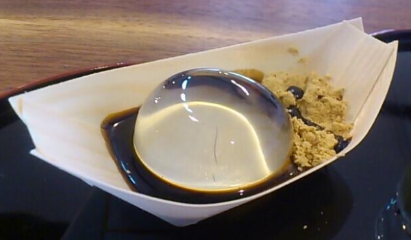 การทำขนม โมจิหยดน้ำ ขนมหวานสไตล์ญี่ปุ่น 1412296268 watercake1 o - การทำขนม โมจิหยดน้ำ ขนมหวานสไตล์ญี่ปุ่น