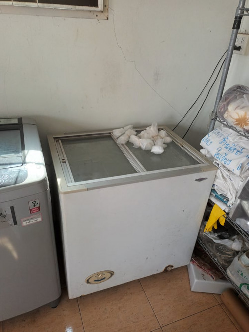 Second hand deals freezer olx