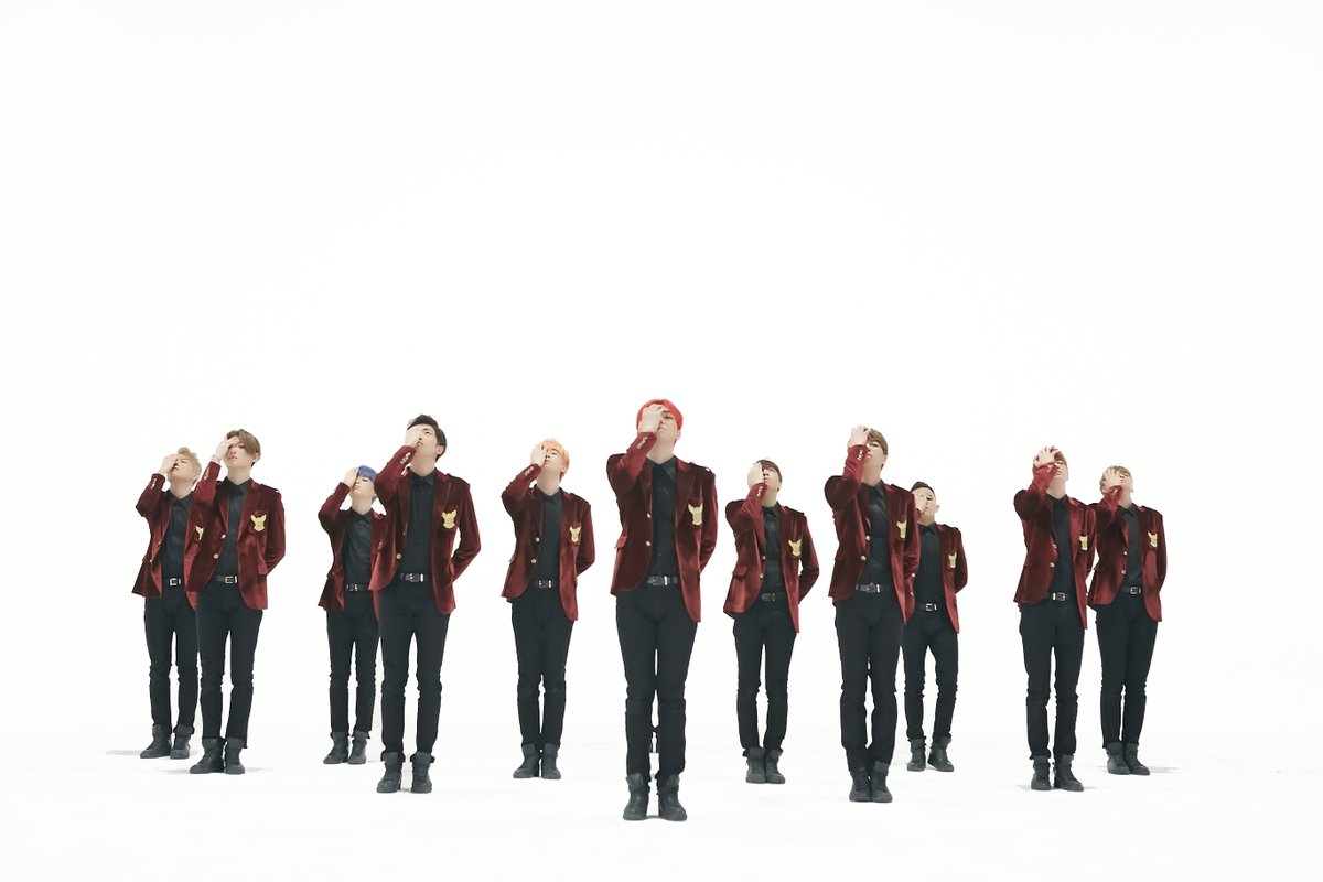 Deerzone k pop. Varsity группа. Группа kpop Varsity. Varsity группа корейская Мэнни. Varsity группа участники имена.