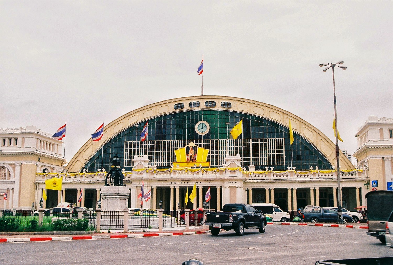 ที่นี่สถานีกรุงเทพ Bangkok Station On Film. - Pantip