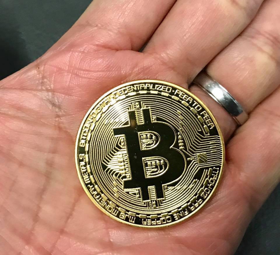 Bitcoin เงินดิจิตัล Cryptocurrency ที่ให้คุณจับต้องได้แล้ว == - Pantip