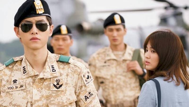 เรื่องย่อซีรีส์ Descendants of the Sun / ชีวิตเพื่อชาติ รักนี้เพื่อเธอ