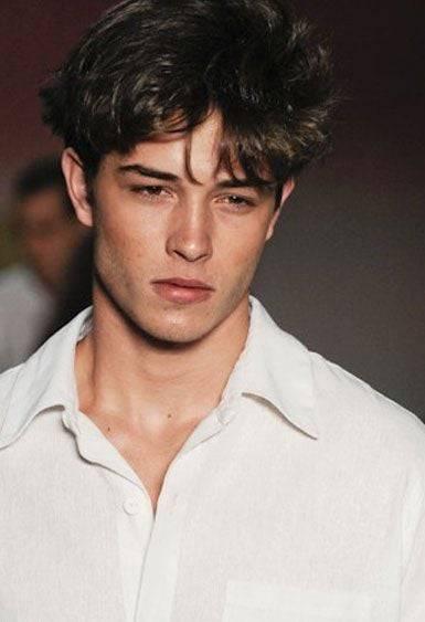 คิดว่า francisco lachowski (chico), sean o'pry, dennis oh ในบรรดา 3 คน ...