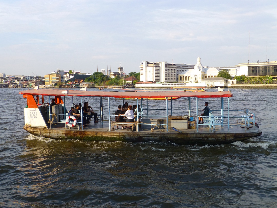 ประเทศอื่นเดินทางข้ามฟากแม่น้ำยังไง มีเรือข้ามฟากริมแม่น้ำแบบในกรุงเทพไหม -  Pantip