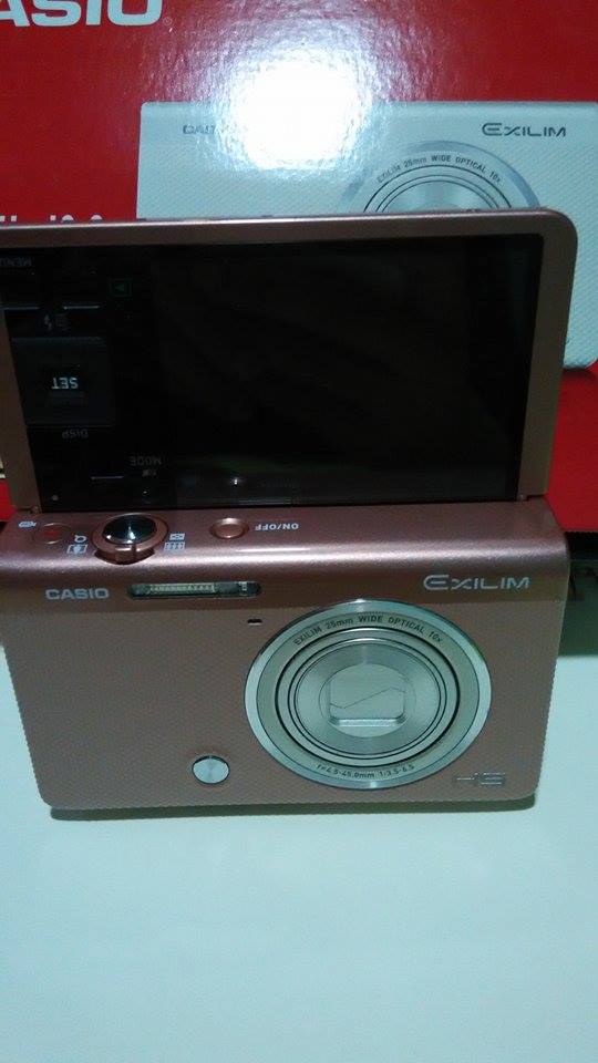 Casio EXZR50 สีชมพู เหลือประกัน 10 เดือน อุปกรณ์ครบ (ใช้มาไม่ถึง 2