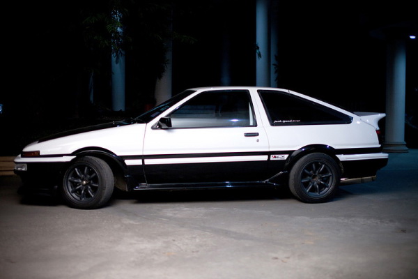 Trueno ae86 живые обои