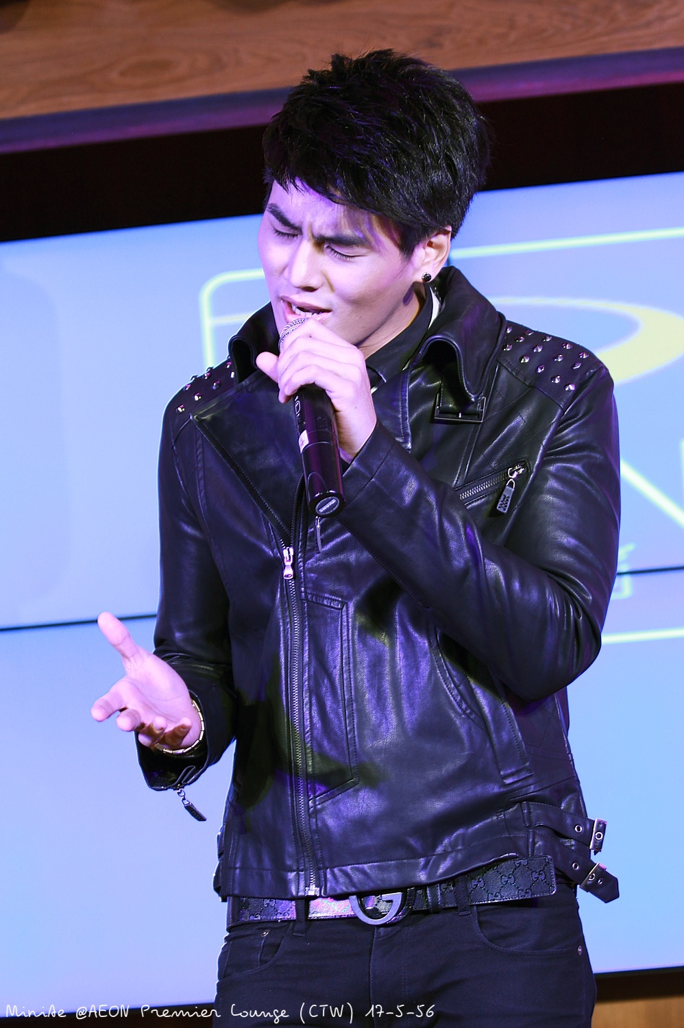 [PIC] HunZ @ AEON Premier Lounge (CTW) 17-5-56 - Pantip