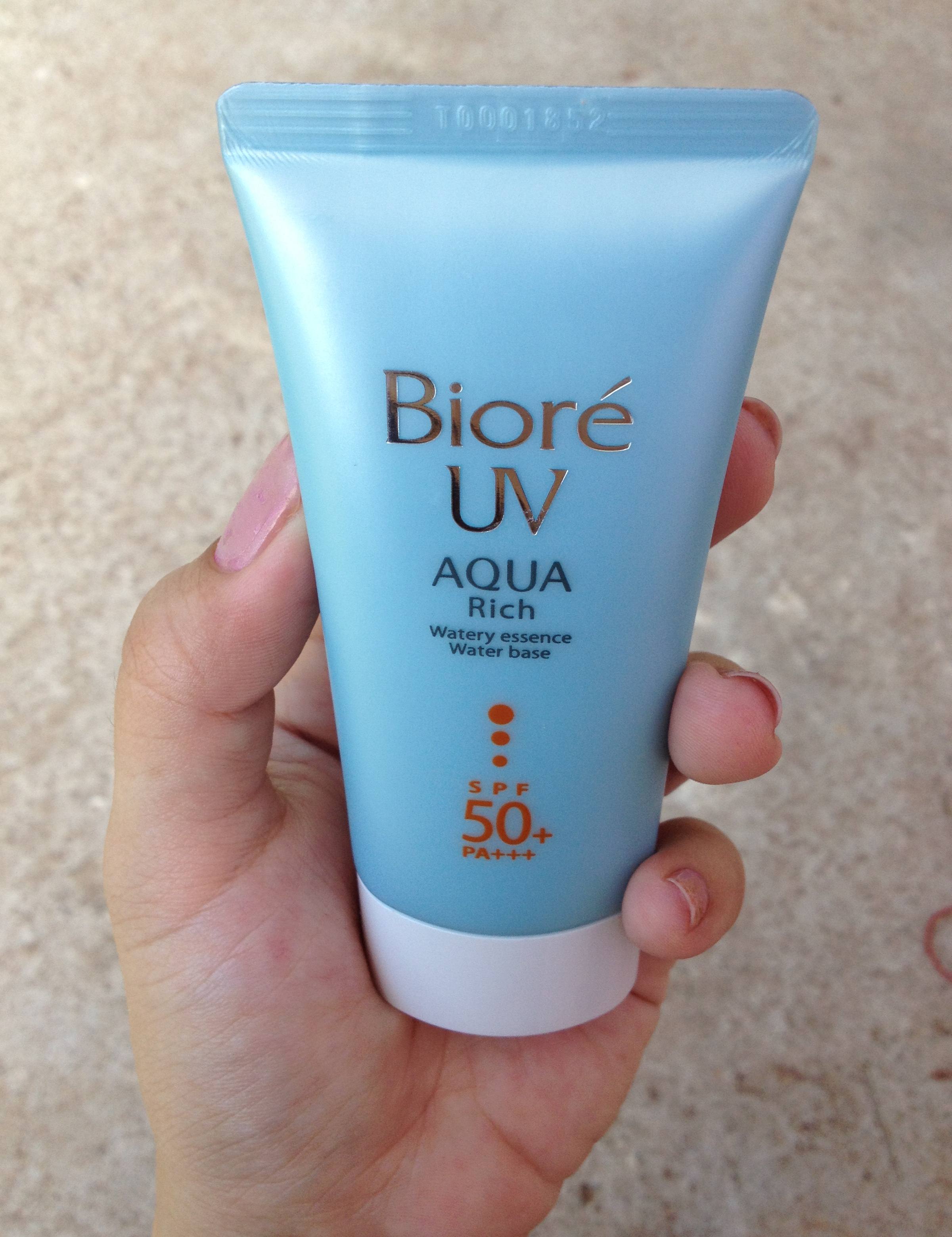 biore aqua rich pantip