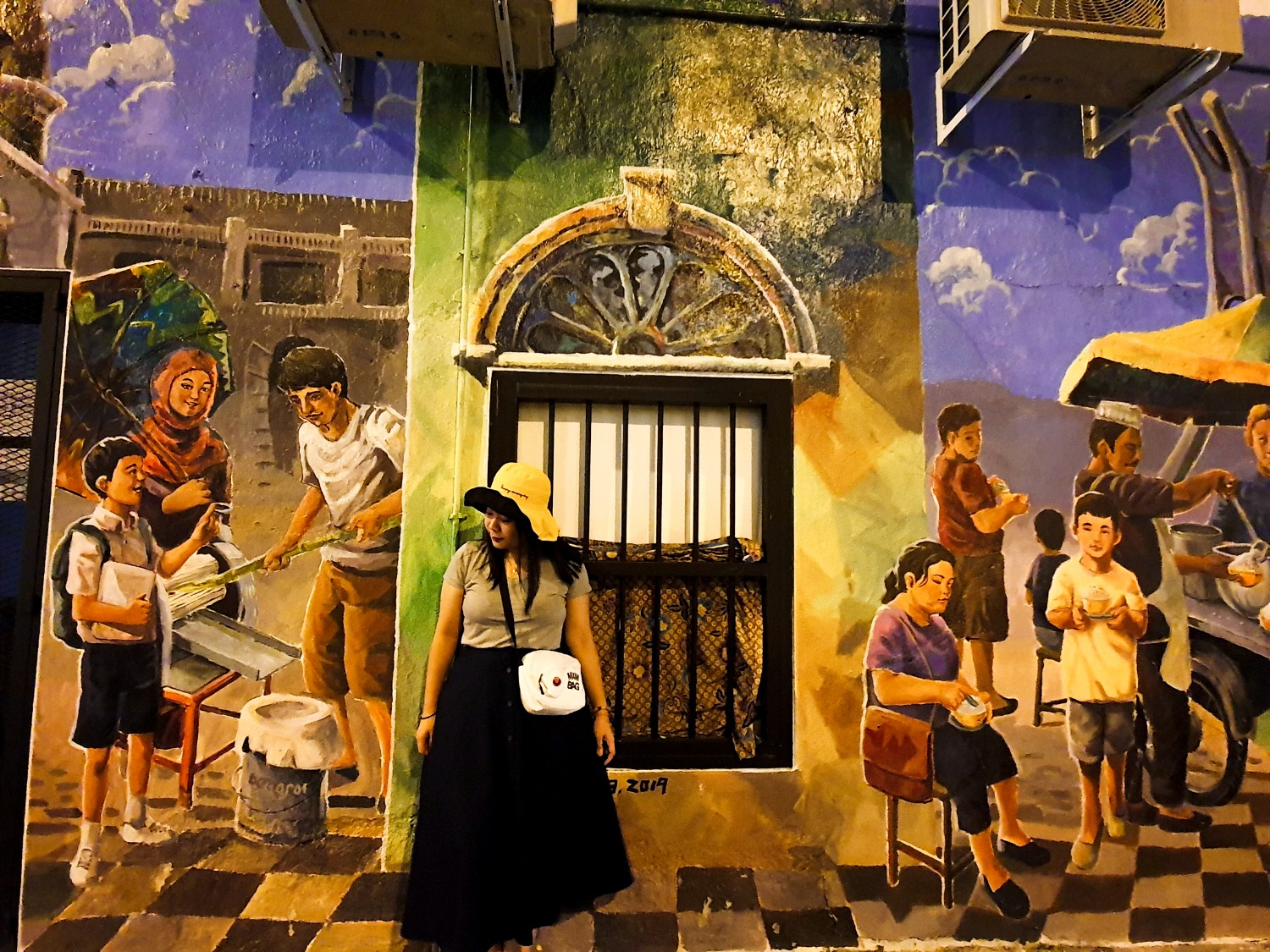 ipoh mural - old town relieves nostalgia with trishaw