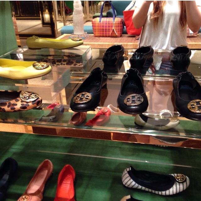 ไปกรี๊ดกระเป๋า Tory Burch มาค่ะ [มีรูป] - Pantip