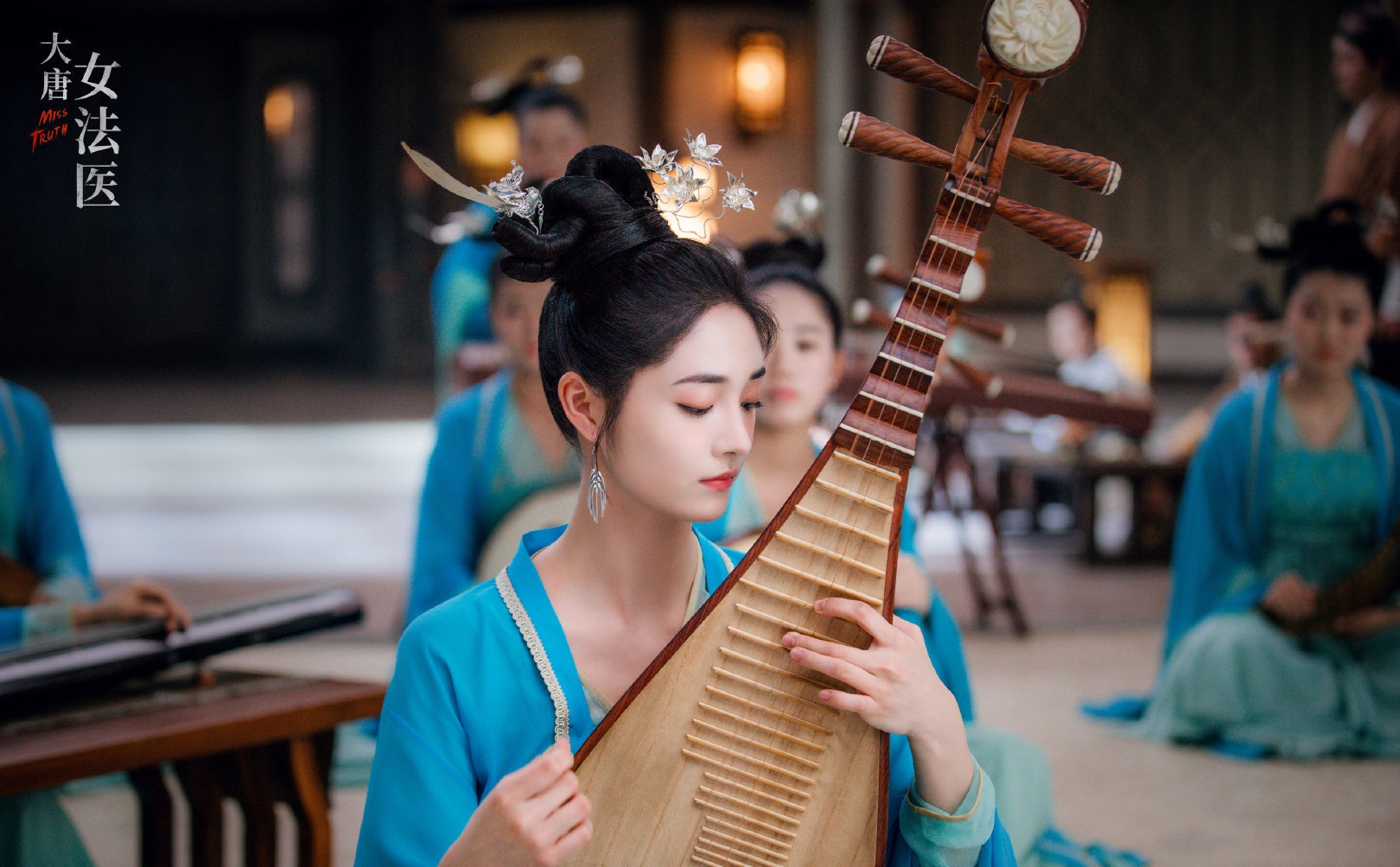 Популярная китайская музыка. Чжоу Цзе ЦЮН. Китайский музыкальный инструмент эрху. Музыка в китайском стиле. Современная китайская музыка.