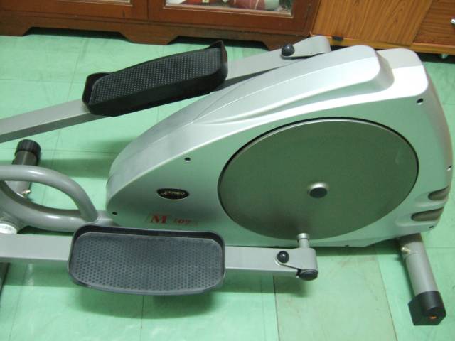 Velo elliptique treo fitness m207 deals