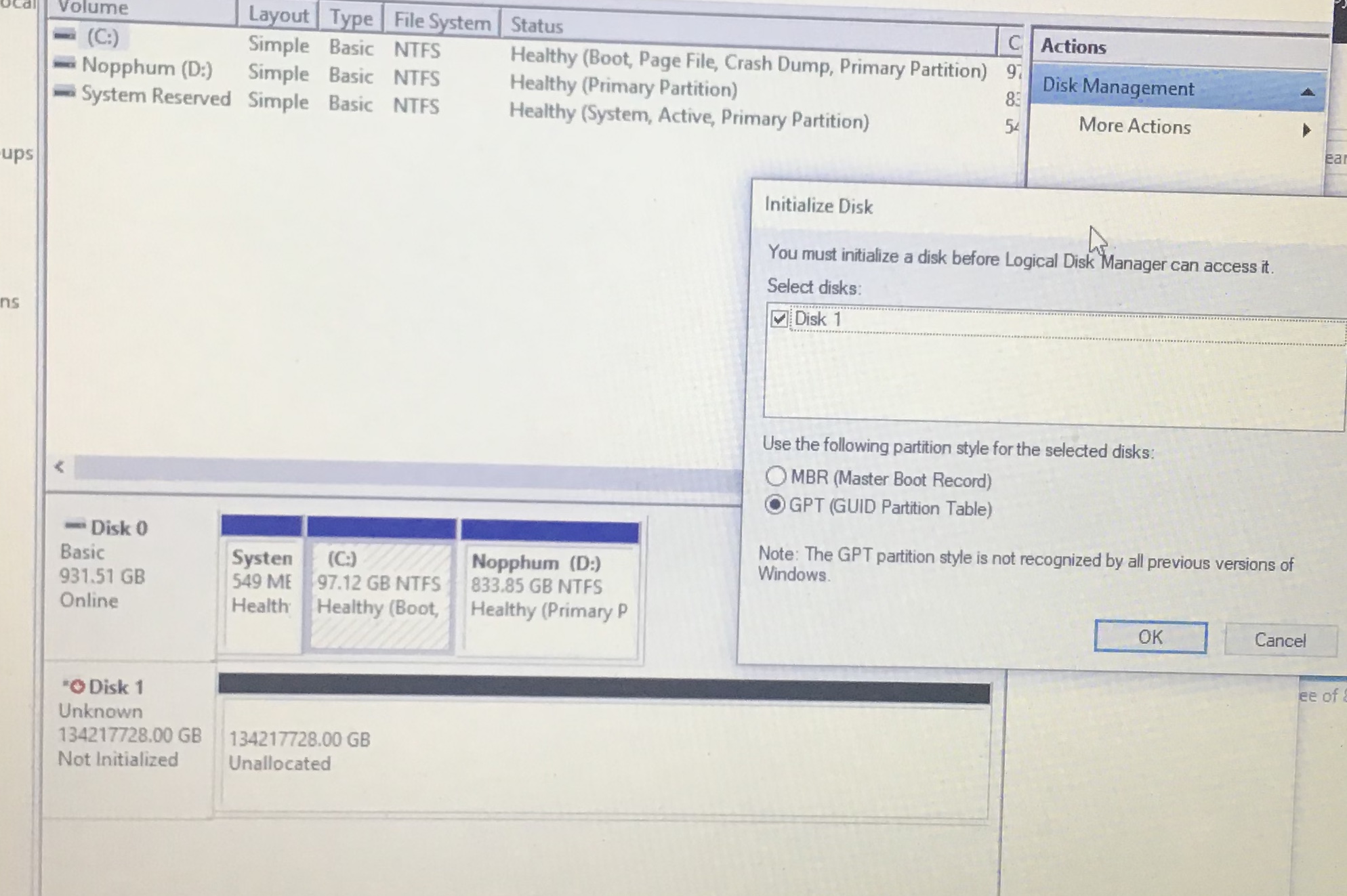 disk management unknown not initialized