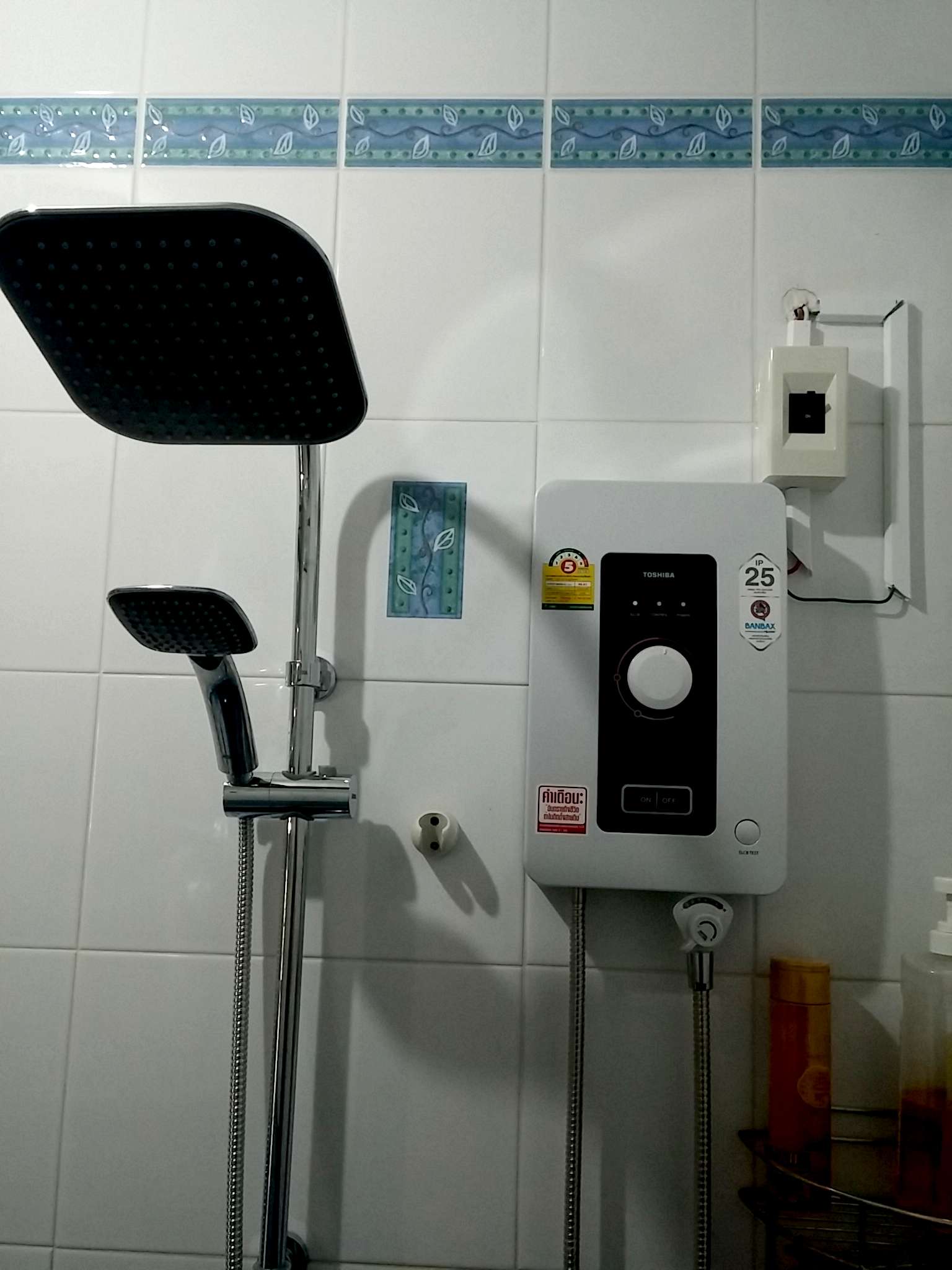 Cr] รีวิวเครื่องทำน้ำอุ่นที่เหมาะใช้งานกับ Rain Shower หรือคนที่ต้องการน้ำแรงๆ  Toshiba Wh-4511Mc - Pantip