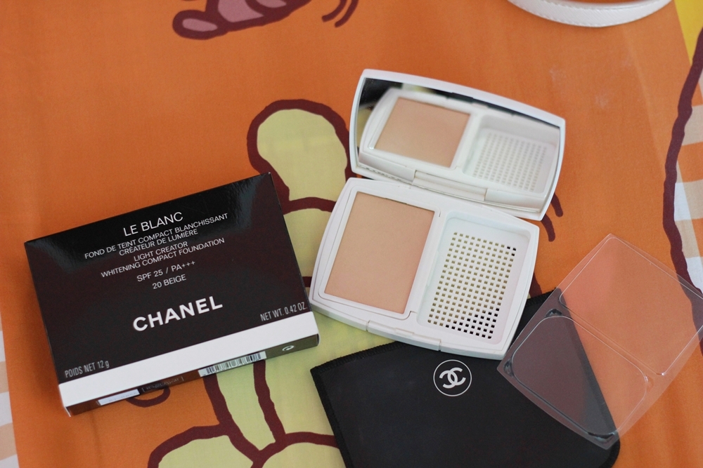 Chanel Le Blanc Light Creator Whitening Compact Foundation SPF25 powder