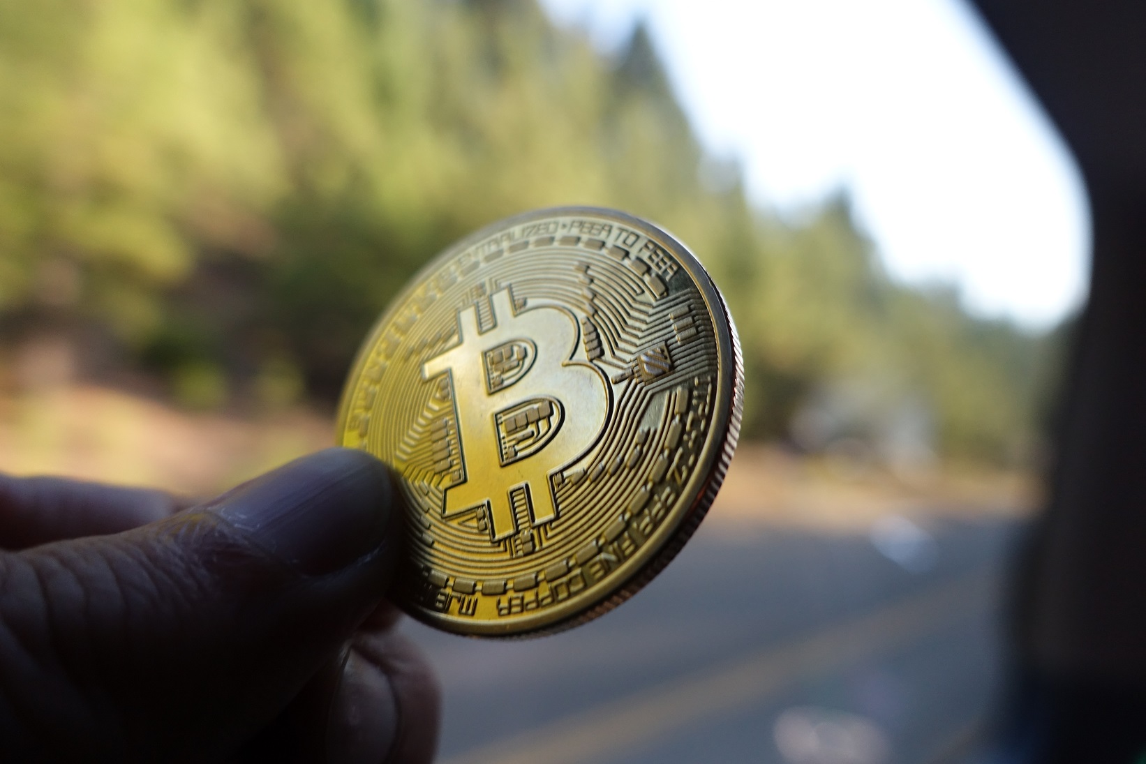 cum să trimiteți bitcoins de la localbitcoins bitcoin cum să faci bani strategie
