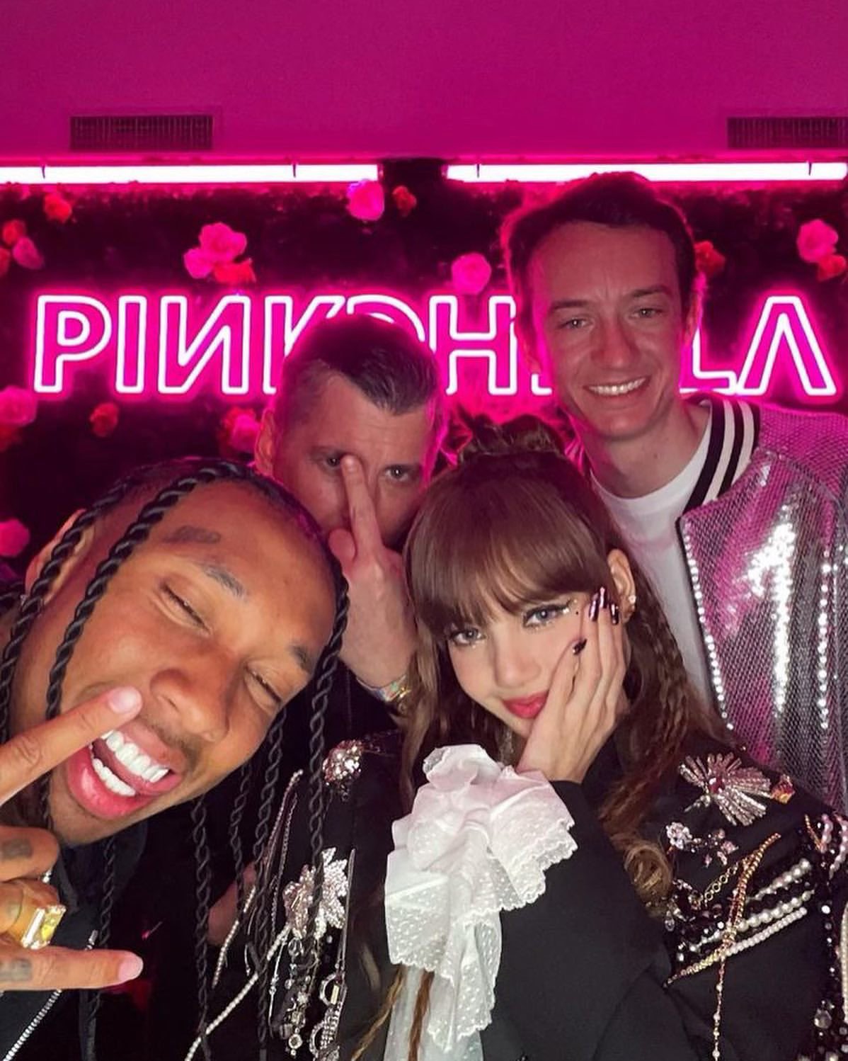 230418 - LALISA DAILY NEWS - LISA with tyga , peter and frederic ...