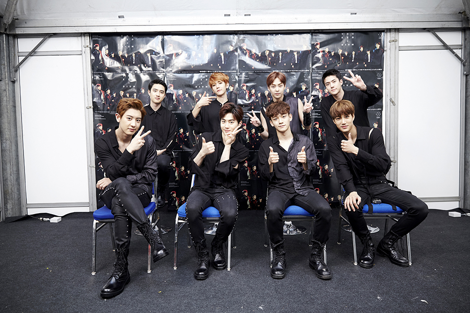 [ EXO ] ติดอันดับ8 จาก100 ของBillboard Current Boxscore เป็นkpopวงเดียว ...