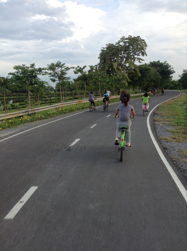 รีวิว สถานที่ปั่นจักรยาน รอบแก้มลิง บึงมะขามเทศและบึงสะแกงามสามเดือน