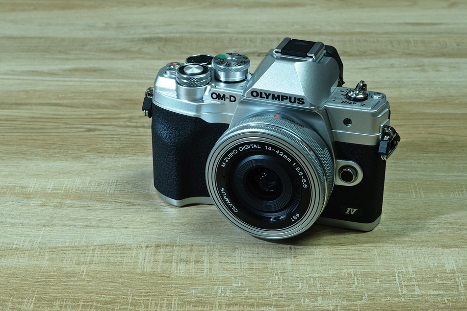 olympus em10 pantip