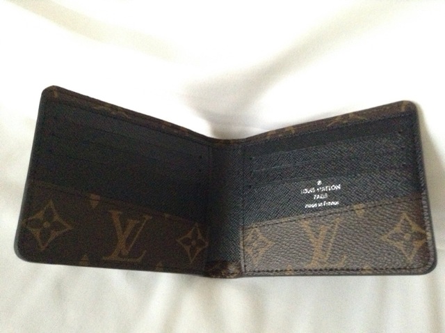 ขายกระเป๋าสตางค์ Louis Vuitton ของผู้ชาย ของใหม่เอี่ยม -