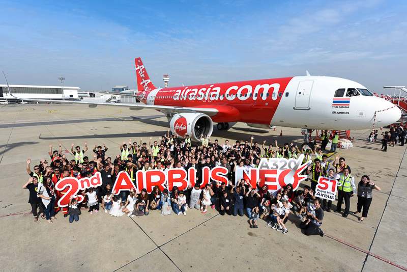 Air asia сайт. Thai AIRASIA. AIRASIA fd311. Thai Air Asia Airlines. Авиаперевозчик AIRASIA попробует потеснить grab и Bolt на рынке такси.