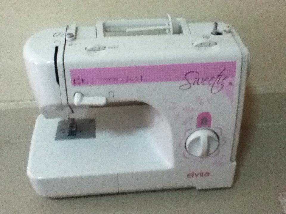 ขายจักรเย๊บผ้า Elvira รุ่น sweetie ของเราเองคะ - Pantip