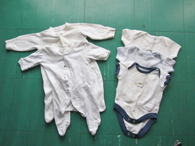 อยากบริจาคเสื้อผ้าเด็กแรกเกิดที่ตัวเล็กให้แม่ ๆ ที่เชียงใหม่ค่ะ (มีแค่ 12  ตัวค่ะ) - Pantip