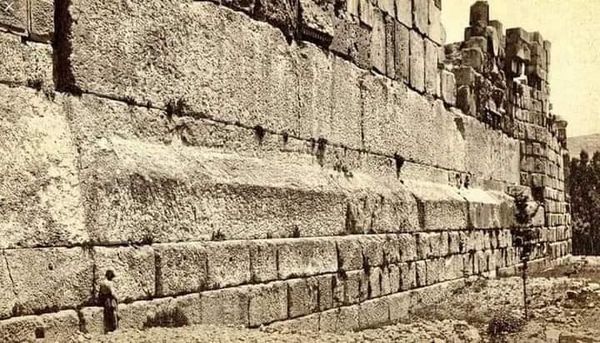 ทึ่งทั่วโลก : The trilithon stones of Baalbek หินไตรลิธอนแห่งบาอัลเบค ...