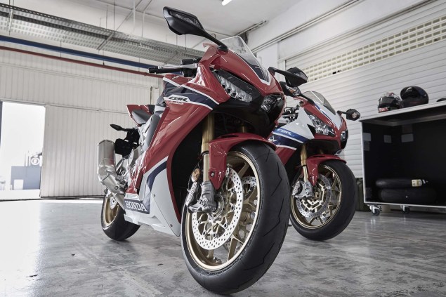 Honda Cbr1000rr 17 เป ดต วแล ว ทำไมหน าตา Cbr250rr ด ด นและสวยกว า Pantip