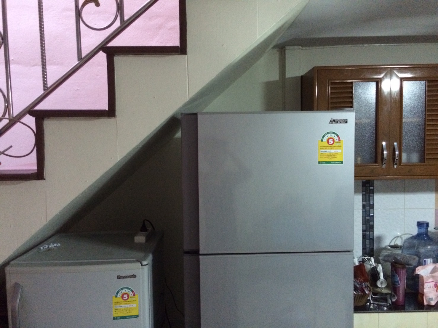 ถ้าวางตู้เย็น 2เครื่องติดๆกัน จะมีผลกับอายุการใช้งานของเครื่องหรือเปล่าครับ  - Pantip