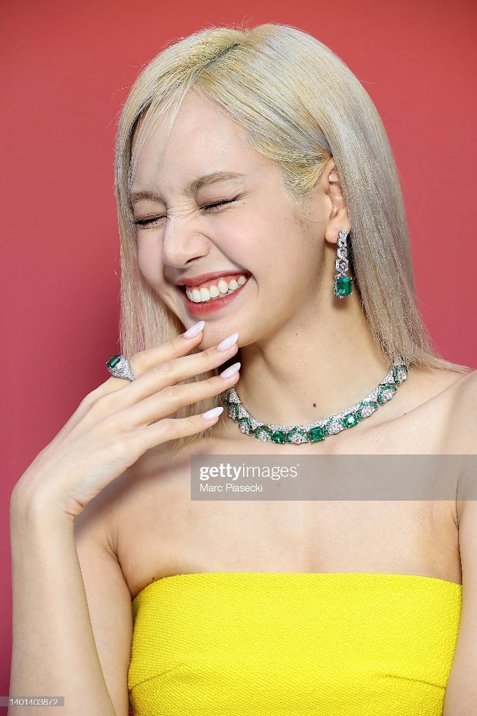 Blackpink's Lisa Looks Ethereal in White at Bulgari's Exhibition – Footwear  News
