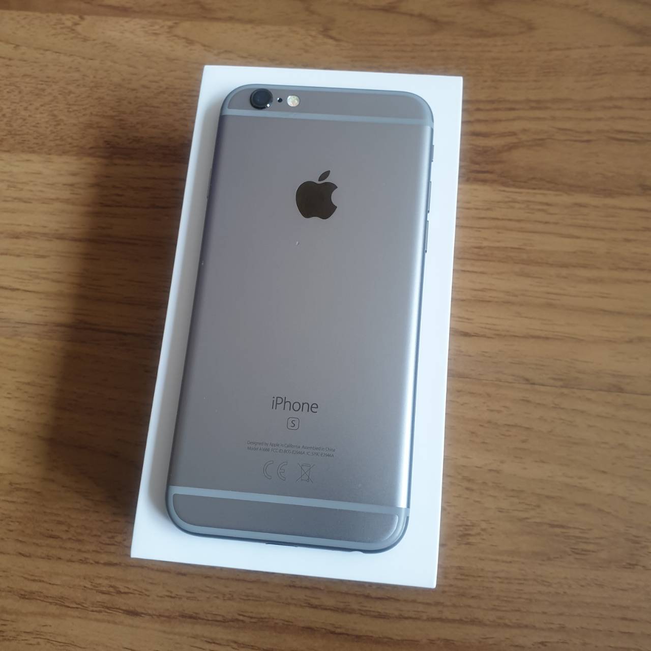 iPhone 6s Space Gray 32 GB Softbank - スマートフォン本体