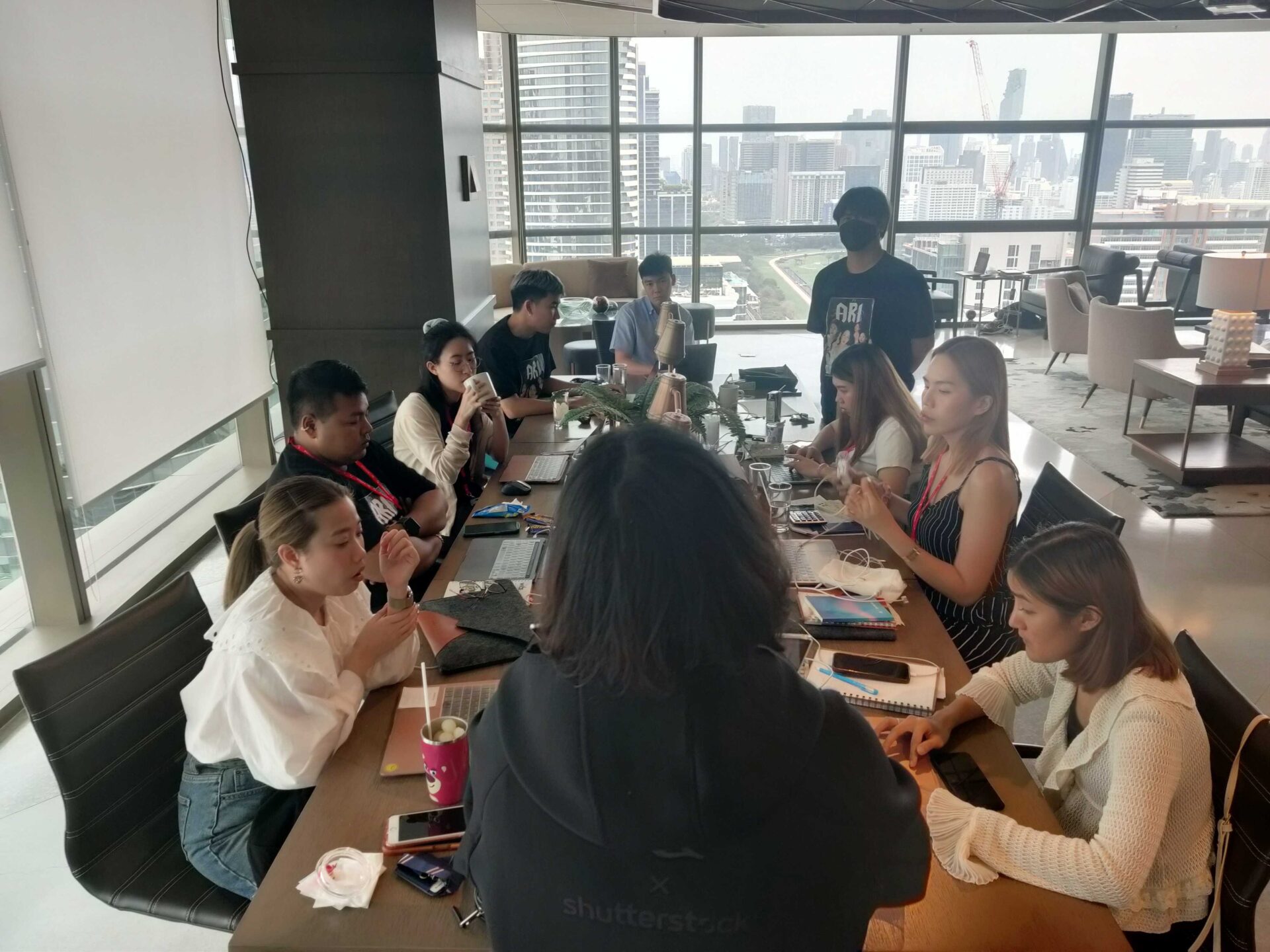 Number 24 x Shutterstock กับการทำงานที่ Co-Working Space ร่วมกับ