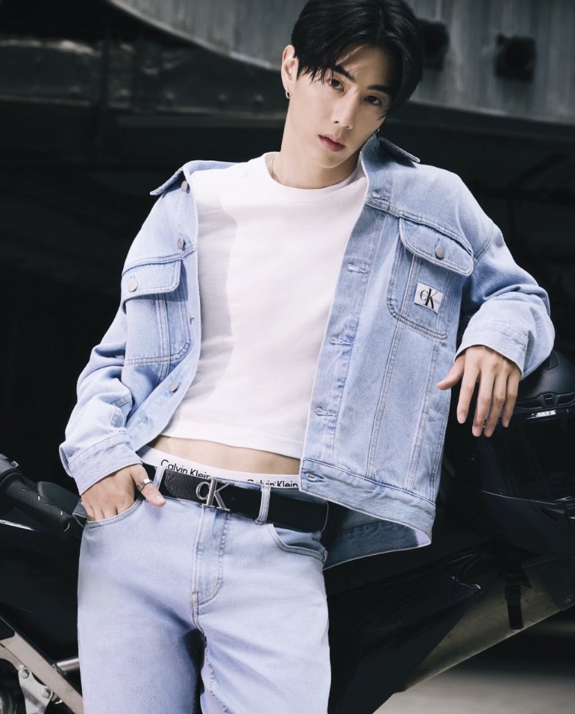 MARK TUAN FOR CALVIN KLEIN - Pantip