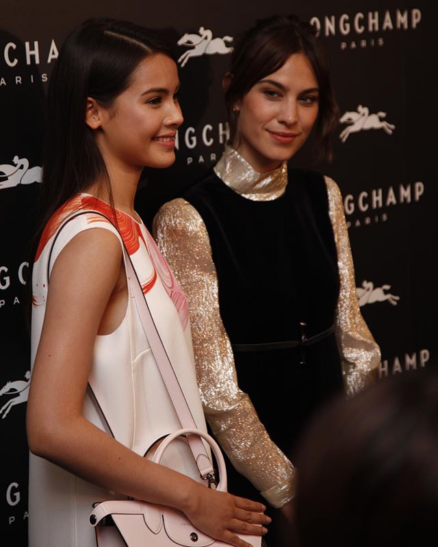 ญาญ า ปะทะ Alexa Chung น าร กส ดๆ ในงานเป ด Longchamp Flagship Store แห งแรกในไทย Pantip