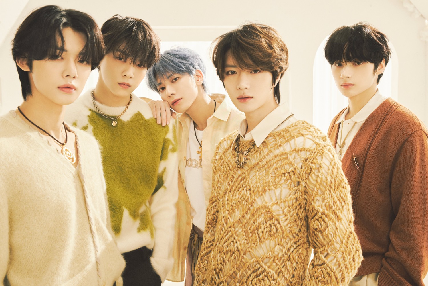 TXT (トゥモローバイトゥギャザー), SWEET. Concept Photo Group Desire ver. Pantip