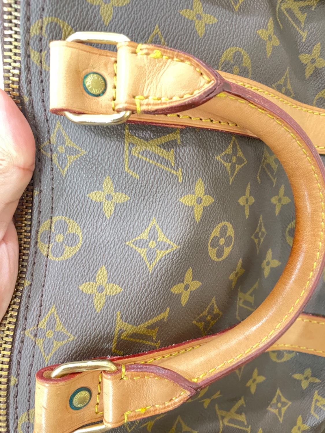 Preços baixos em Chapéus lã Louis Vuitton para Homens