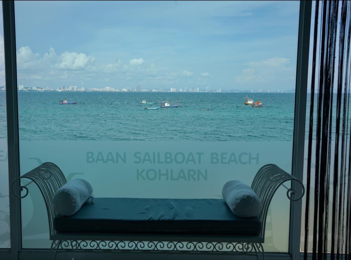 hotel baan sailboat beach