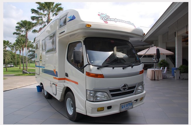 อยากเช่ารถบ้าน (Campervan) ไปจอดนอนริมทะเลหรือริมน้ำตก สักไม่เกิน 300 โล  จากกรุงเทพฯ มีที่ไหนพอจะทำได้มั้ยคะ - Pantip