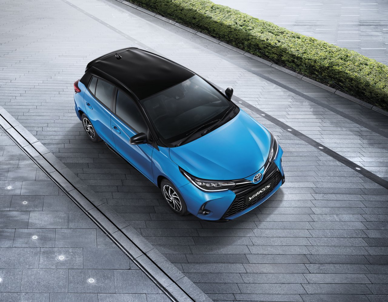 Toyota yaris deals hybrid 2021 style