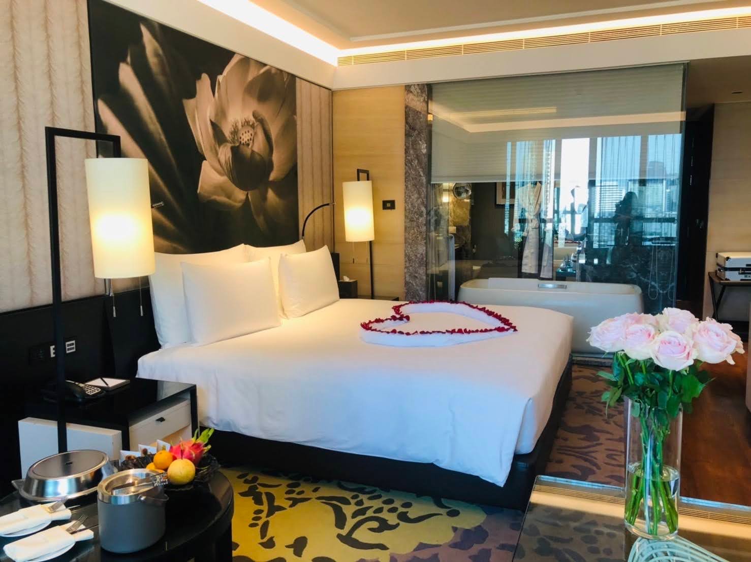 โรงแรมสุดหรูติด 'สยามพารากอน' กับห้องพักคืนละ 200,000! | Siam Kempinski  Hotel Bangkok